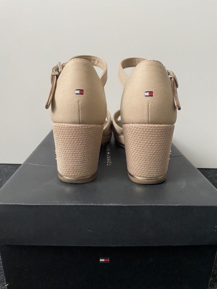 Koturny Tommy Hilfiger 37 - jak nowe! Nowy model!