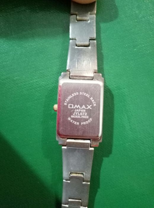 Часы наручные Omax.