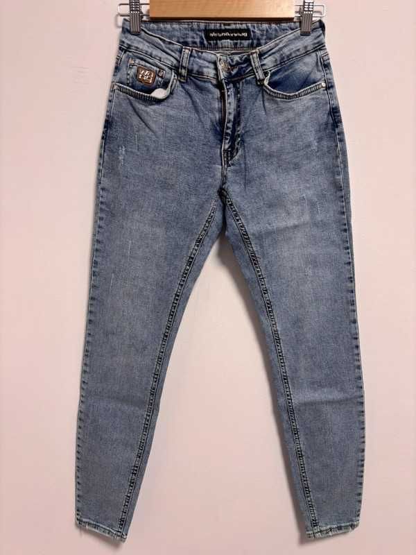 Alexander Wang SLIM 2020 – damskie jeansy z wysokiej jakości denimu