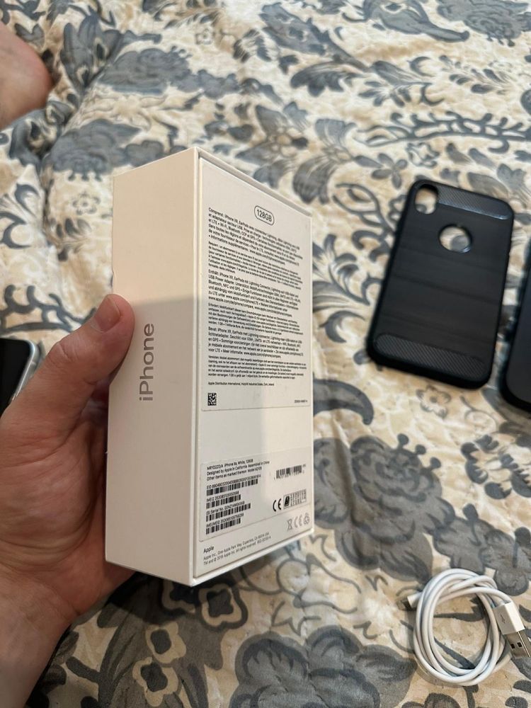 IPhone XR 128gb ideał.