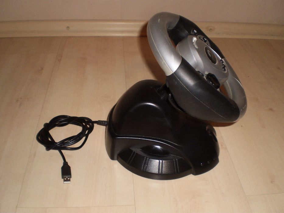 Kierownica/joystick do gier komputerowych w DOBRYM++ stanie!!