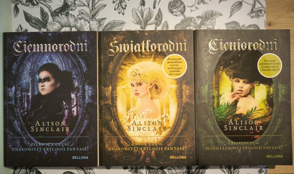 Trylogia Alison Sinclair: Ciemnorodni, Światłorodni, Cieniorodni