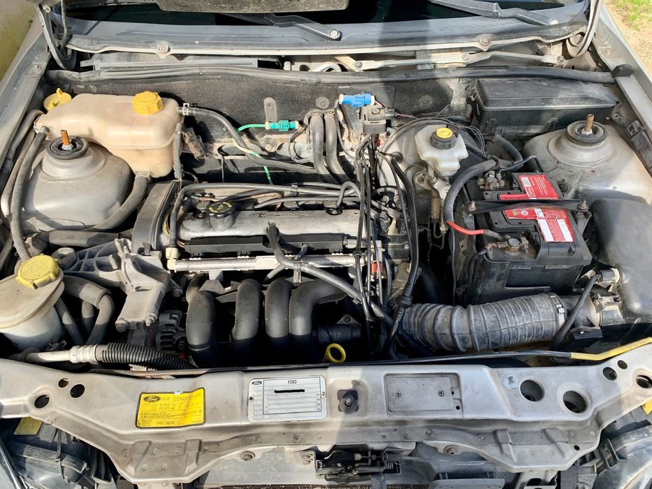 Ford Puma em boas condições.