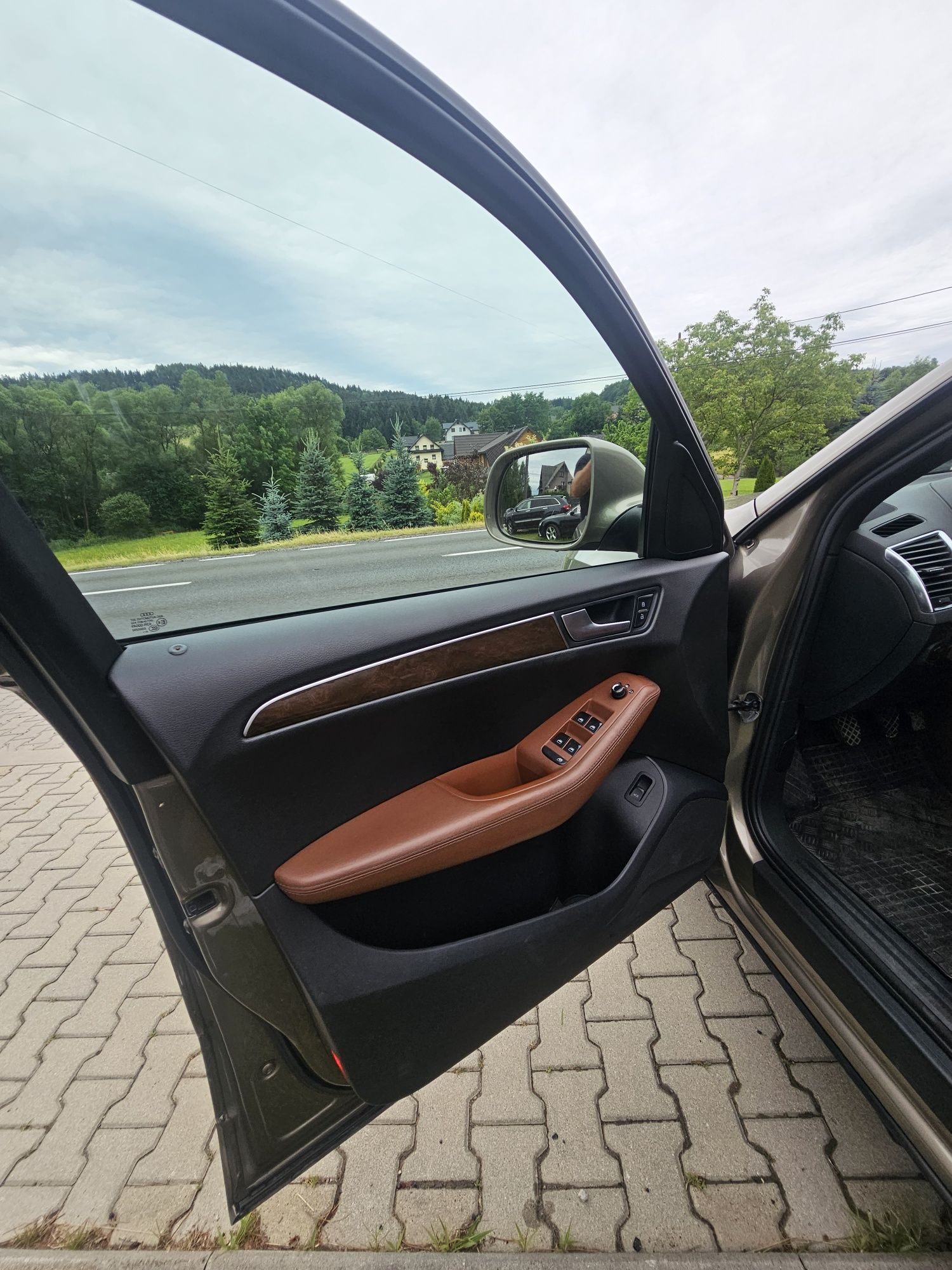 audi Q5 godna uwagi, zadbana ekinomiczna.Bogata wersja.