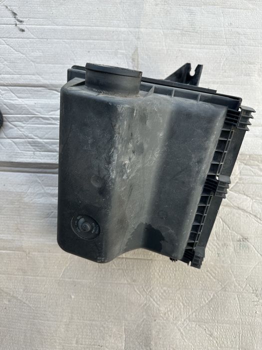 Корпус воздушного фильтра Mercedes Sprinter W903 96-06г.в.