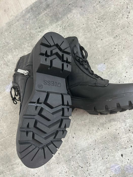 Botas estilo militar  guess novas pretas tamanho 38