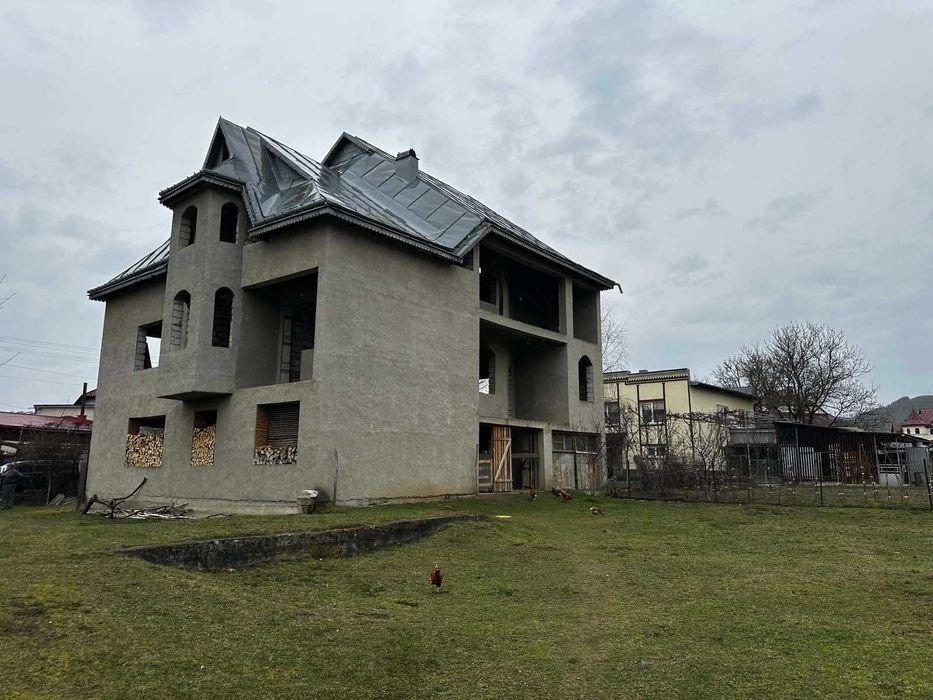 Продається будинок в с. Середнє Водяне