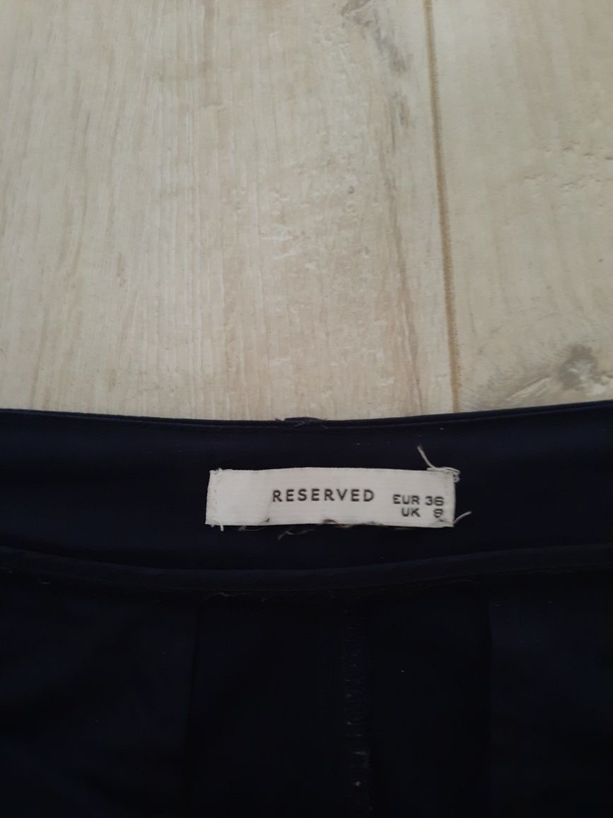 Spodnie chinosy Reserved r.36