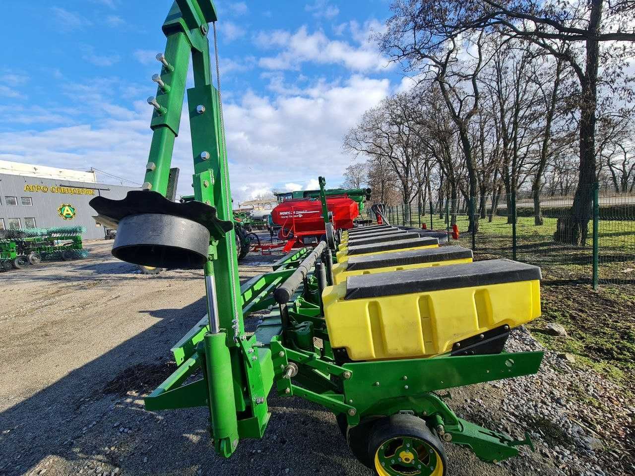 8 Рядів John Deere Рама 7200 Секція 1780 (Посилена No-Till) під МТЗ