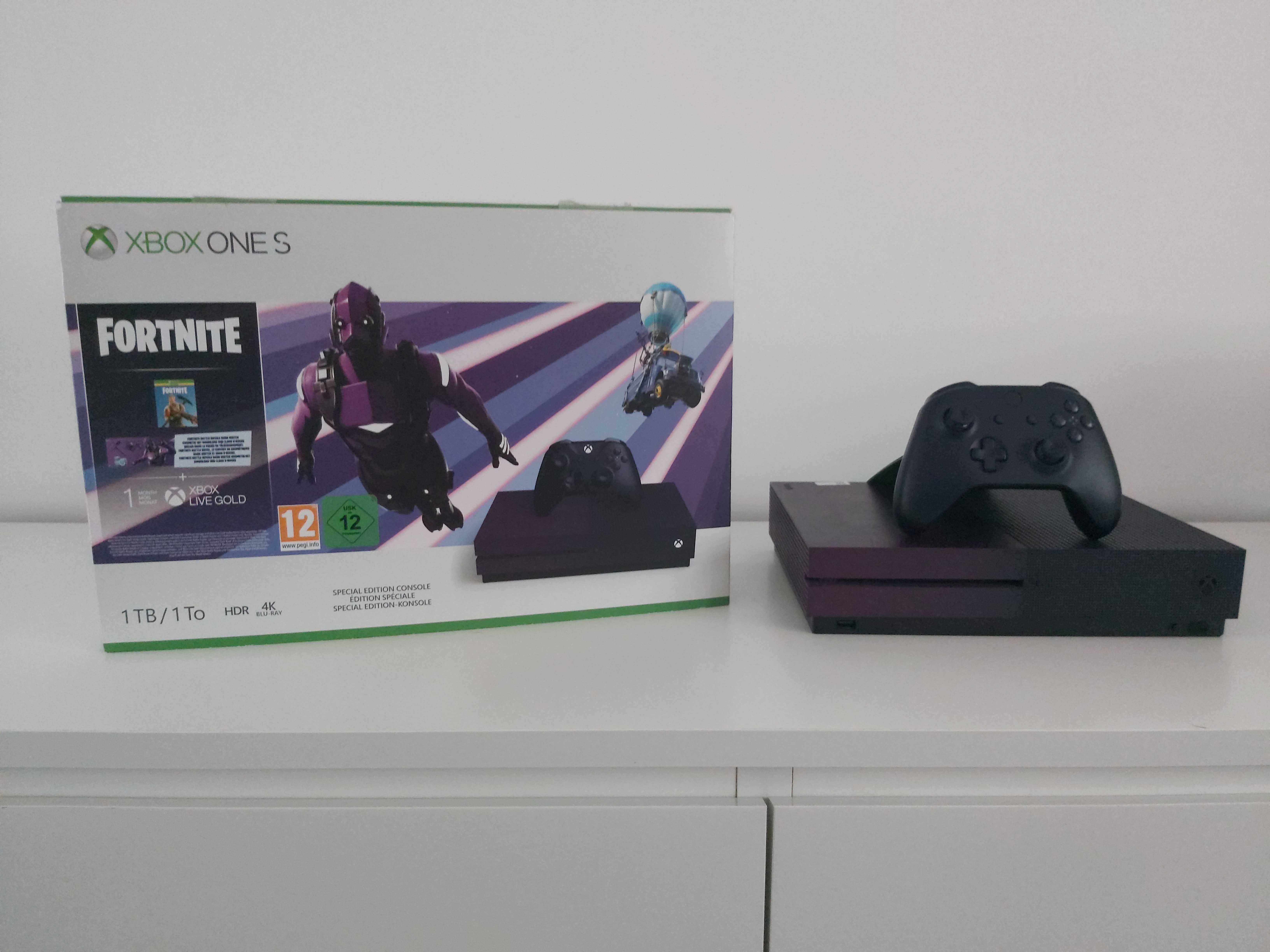 Microsoft Xbox One S 1TB Fortnite edição especial