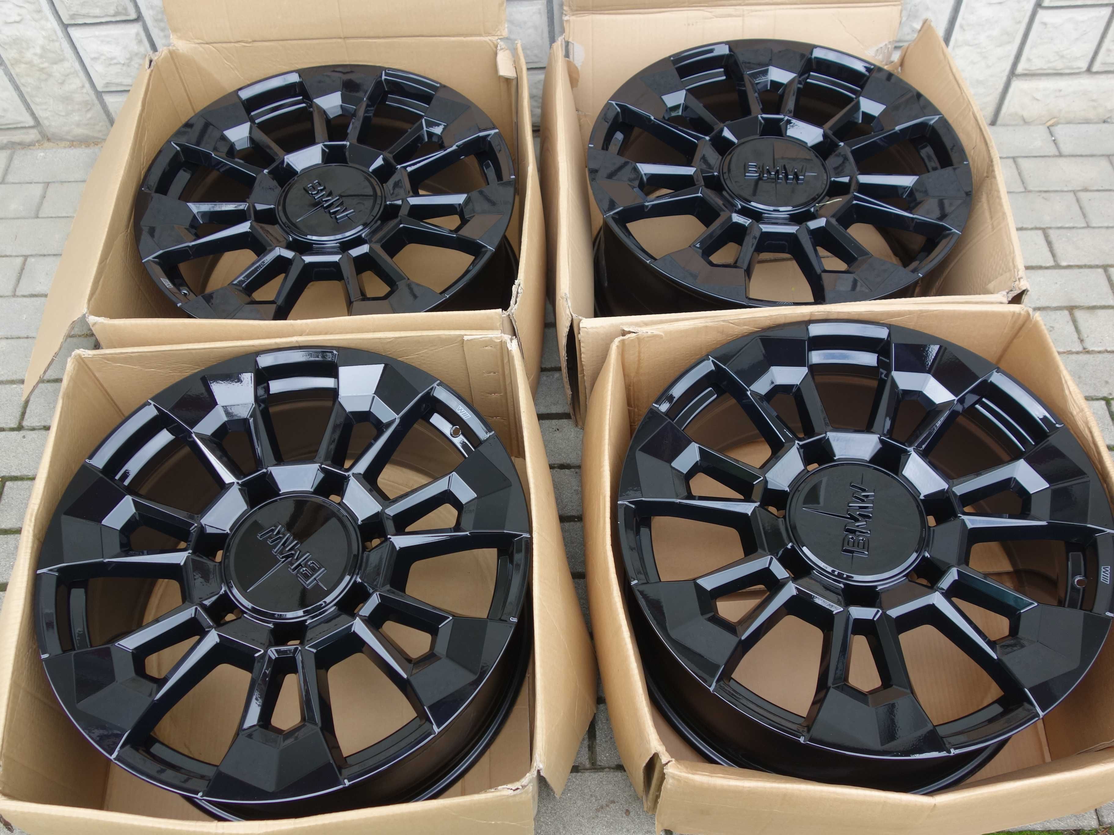 Felgi BMW XM 23 Cale M-Pakiet  Styling 932M