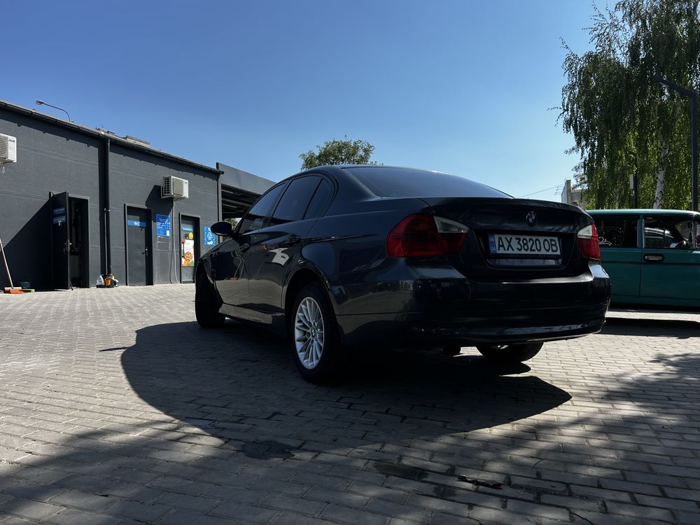 Продам бмв Е90 2007 года выпуска