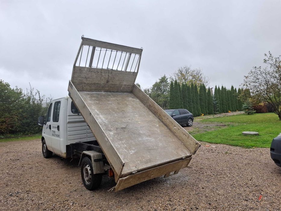 Peugeot Boxer 7-osobowy wywrotka hak