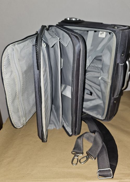 Продам  сумку-чемодан American touristerr