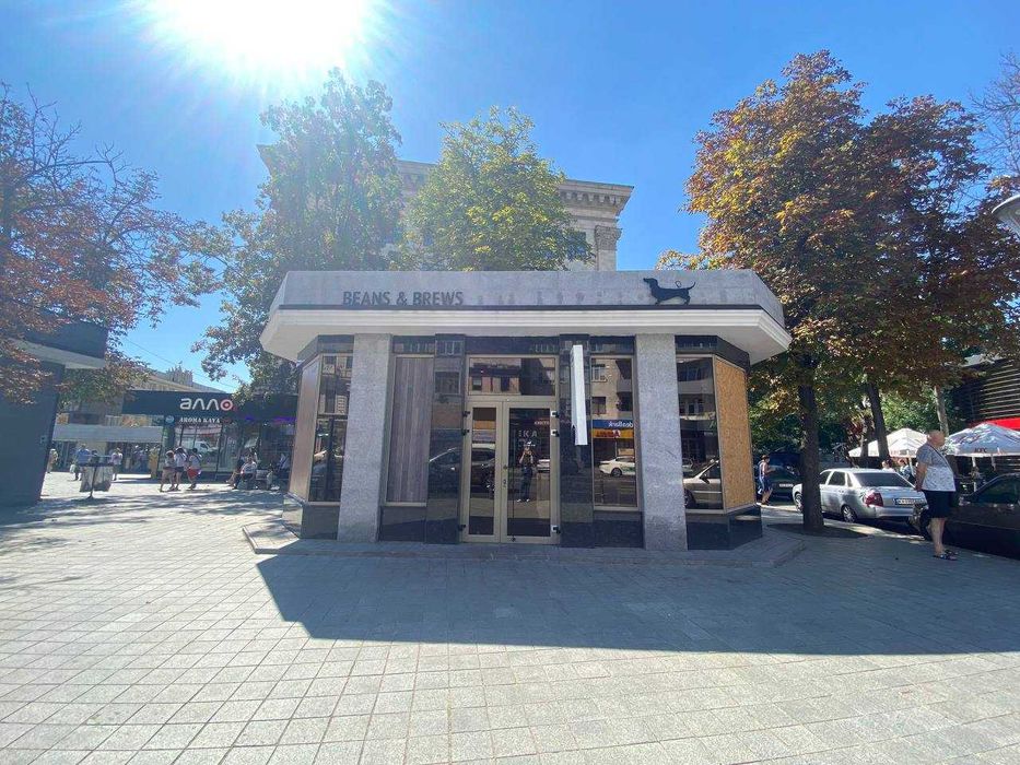 м. Університет. ТОП-Місце під магазин, кавярню, гаджети, ломбард,тощо.