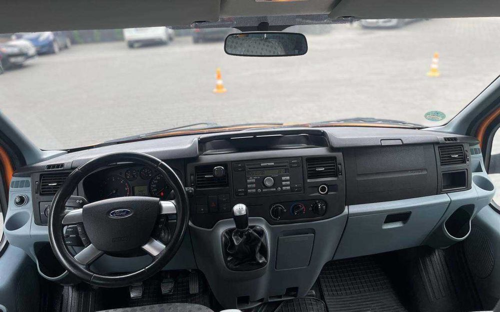 Ford Transit 2011