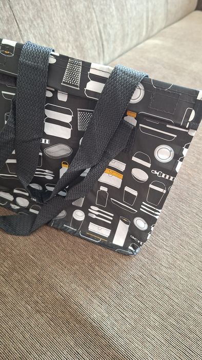 Продам Отличные Сумки в наличии 2 шт.фото 1.Тряпчаную Сумку с косметич