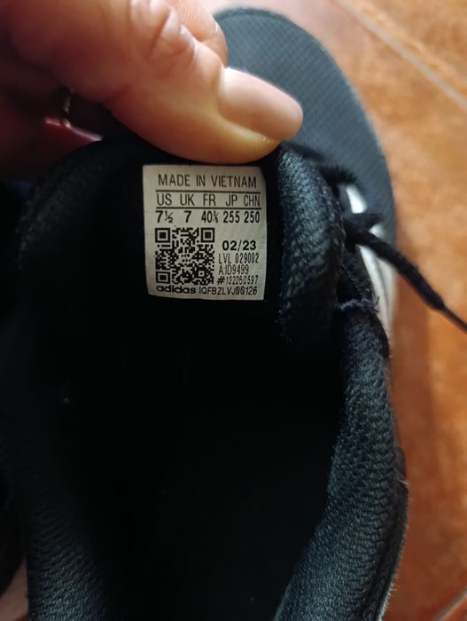 Sprzedam buty sportowe Adidas