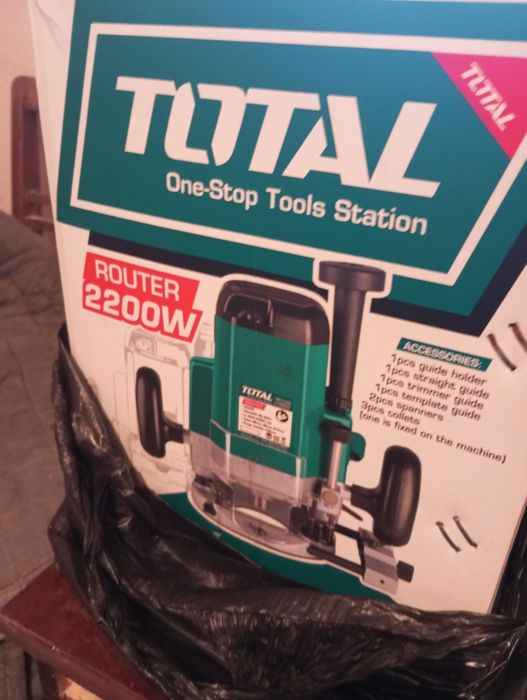 Продам фрезер ручний Total