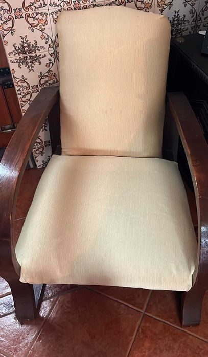 Conjunto de 2 Cadeiras em madeira