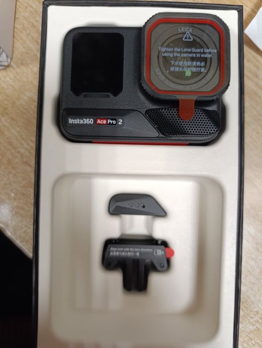 Екшн-камера Insta360 AcePro 2