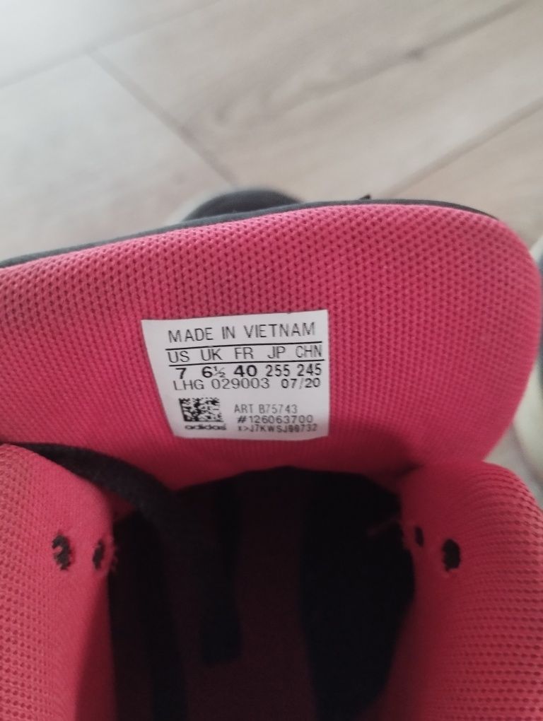 Adidasy dla chłopca r. 40