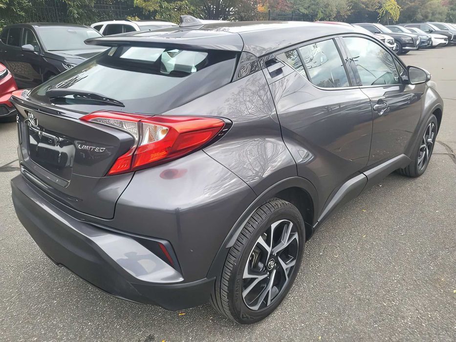 Toyota C-HR      2019