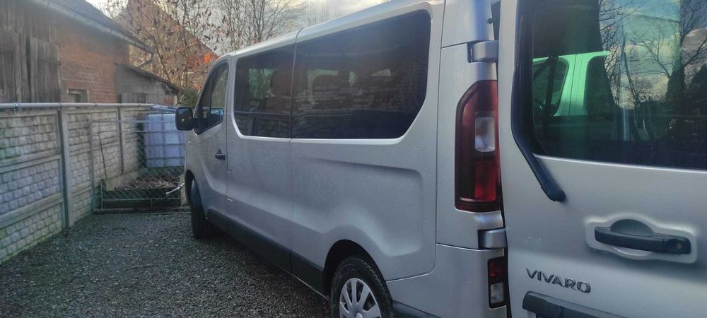 Opel Vivaro Long 9 osobowy