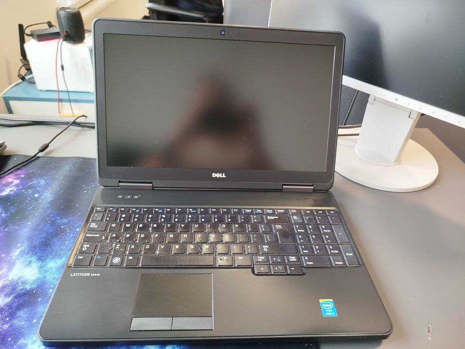 Solidny Dell Latitude E5540 | i5 | 8GB RAM | SSD 240GB | Ubuntu