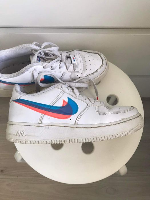 Buty młodzieżowe adidasy trampki białe Nike Air Force 1 LV8 KSA (GS)