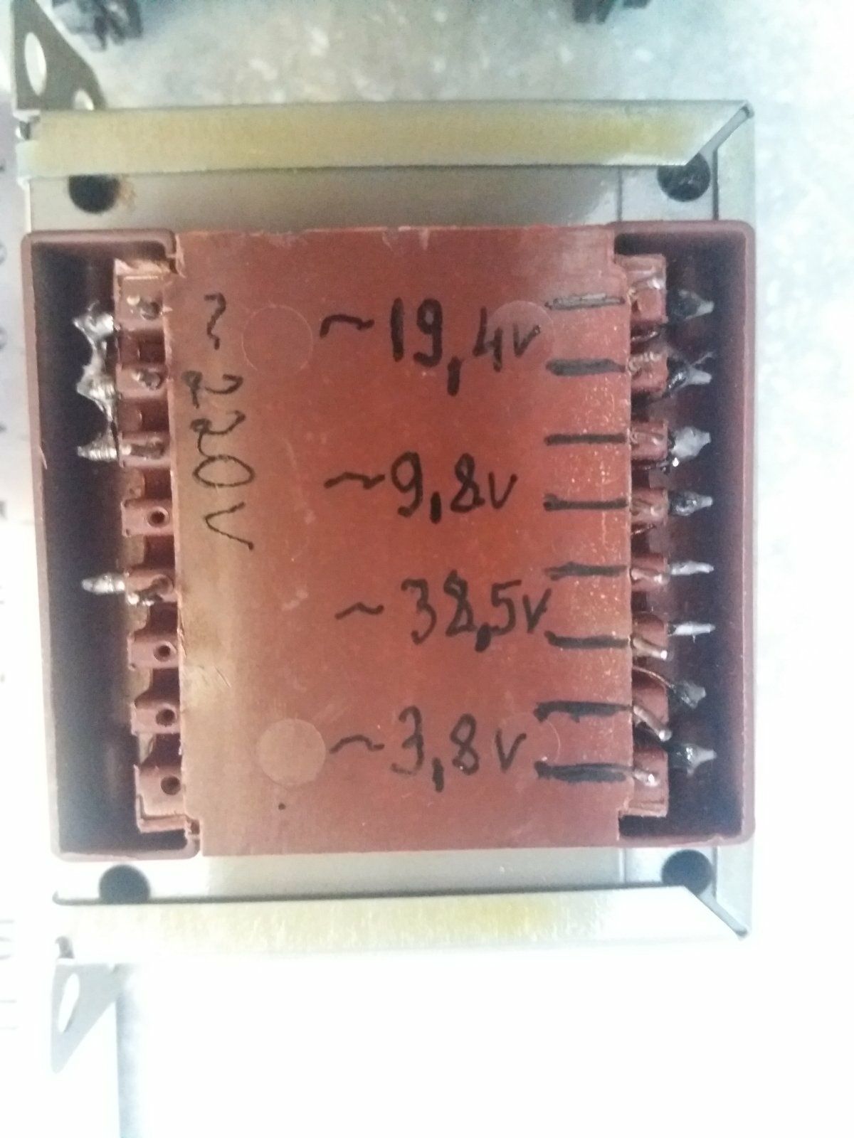 Трансформатор понижуючий ~ 19.4V, 9.8V, 38,5V, 3,8V