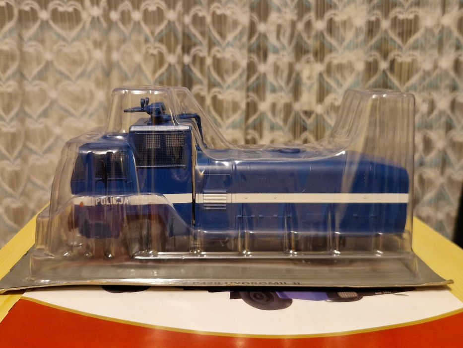 Jelcz P642 Hydromil II 1:43 Policja