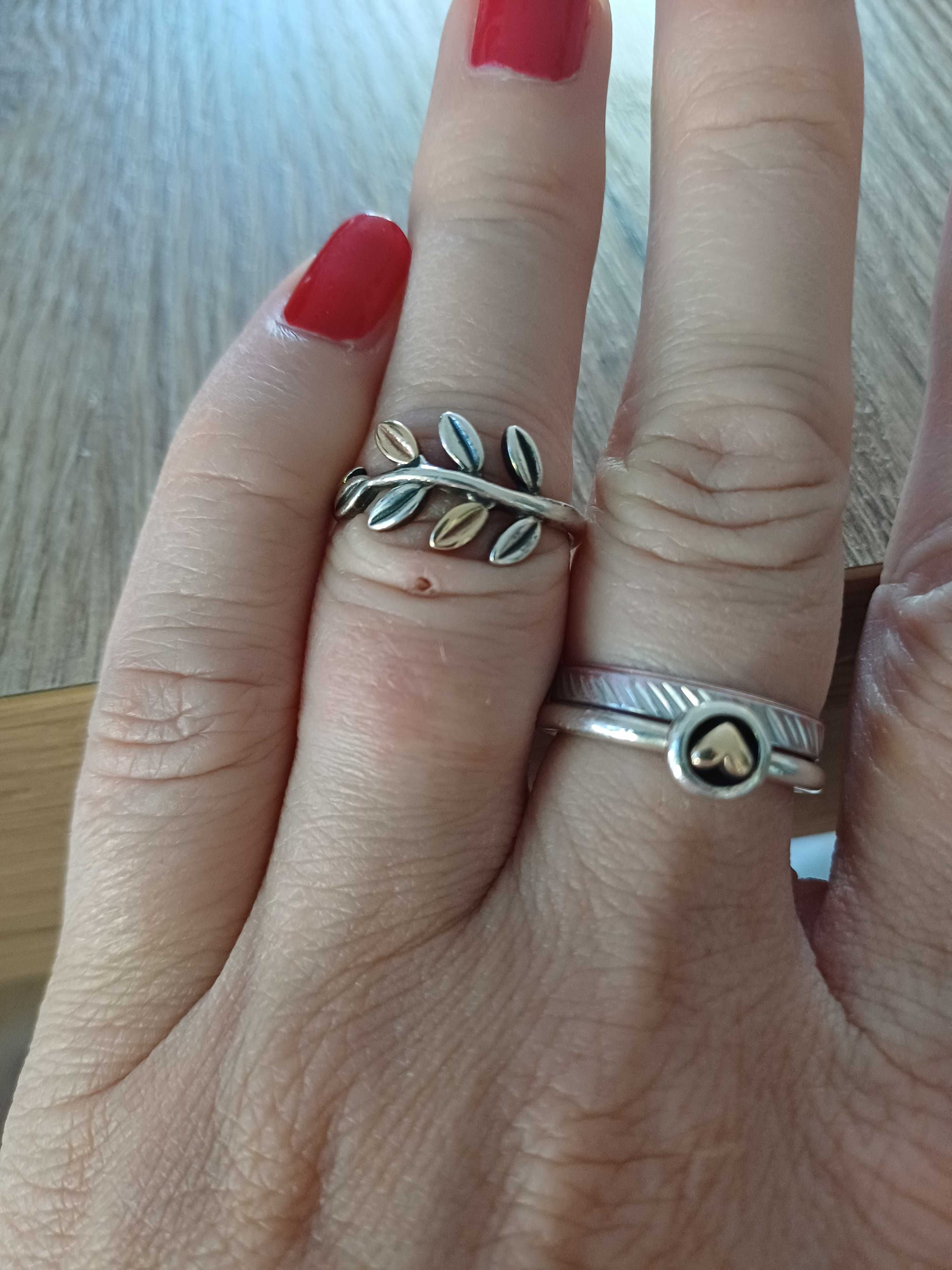 Pandora pierścionek srebrno- złoty liść  r. 50