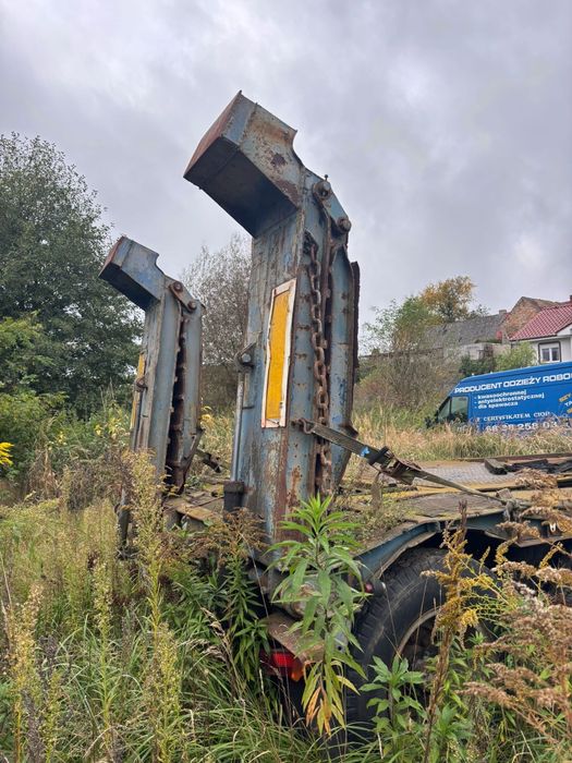 Przyczepa/naczepa niskopodwoziowa