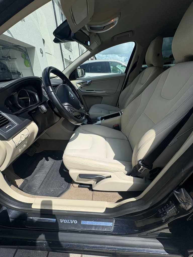 Volvo XC60 2.4 D4 Momentum AWD Automat Polestar 215 KM Salon PL hak