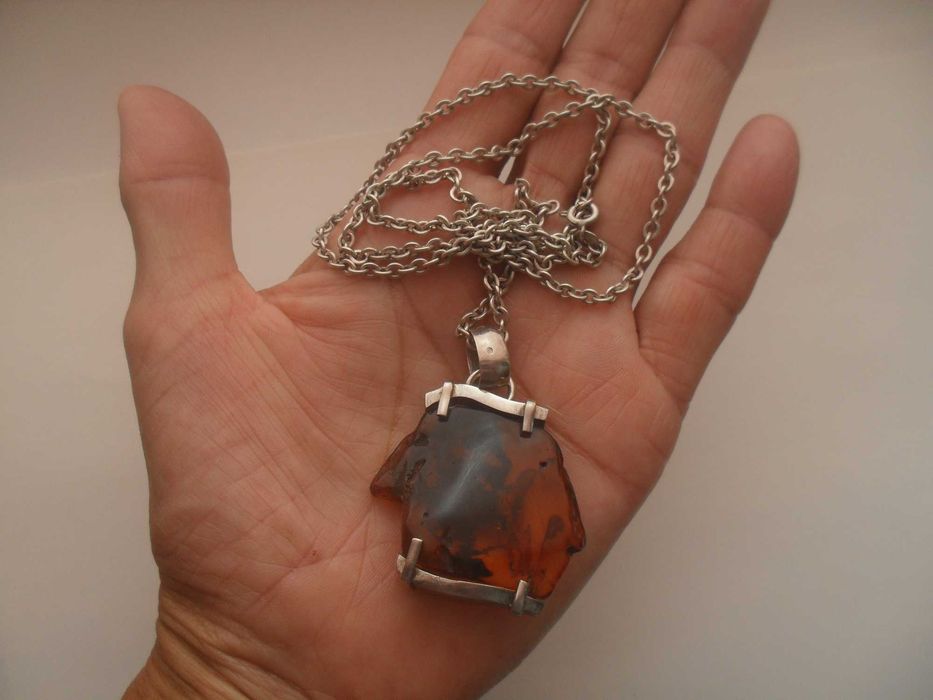 Stary srebrny naszyjnik z brązowym bursztynem - cena ost