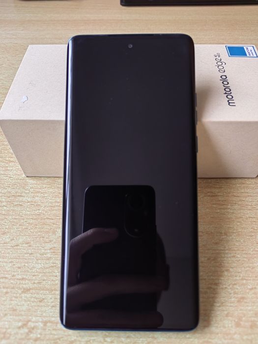 Motorola EDGE 40 neo 12/256 GB stan bdb gwarancja