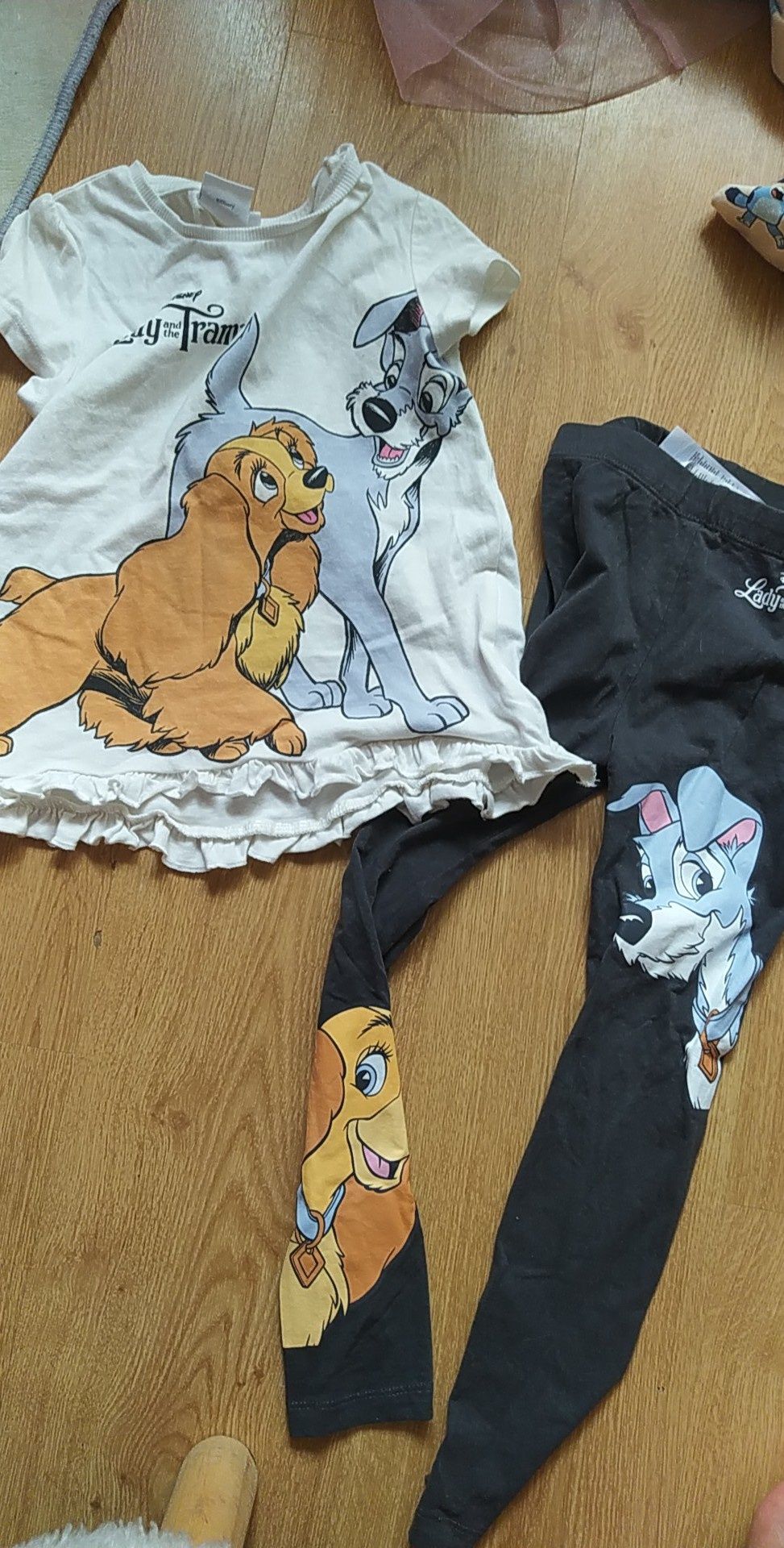 Komplet zakochany kundel Disney 116 koszulka leginsy