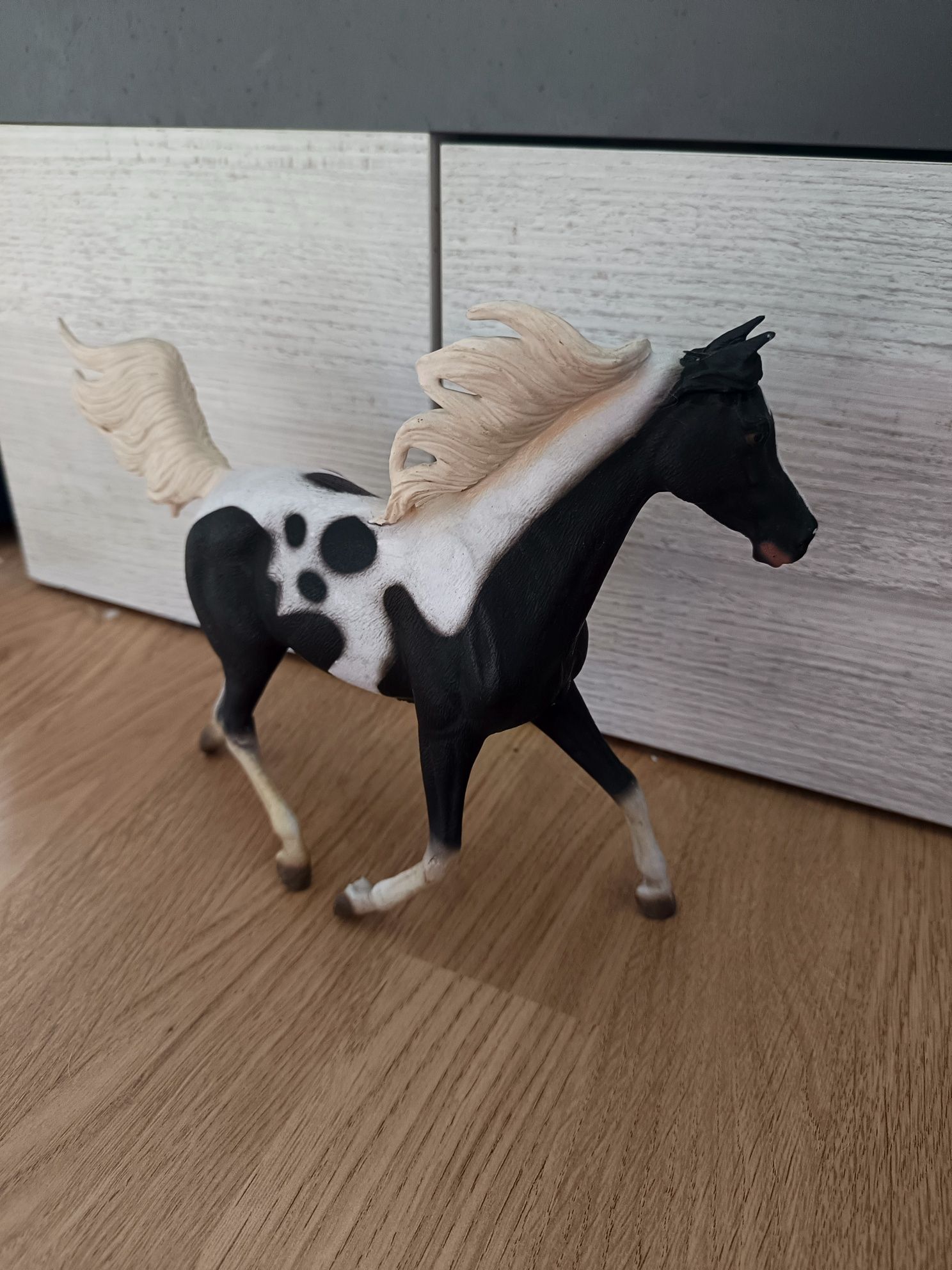 Figurka konia Collecta deluxe półkrwi arabskiej