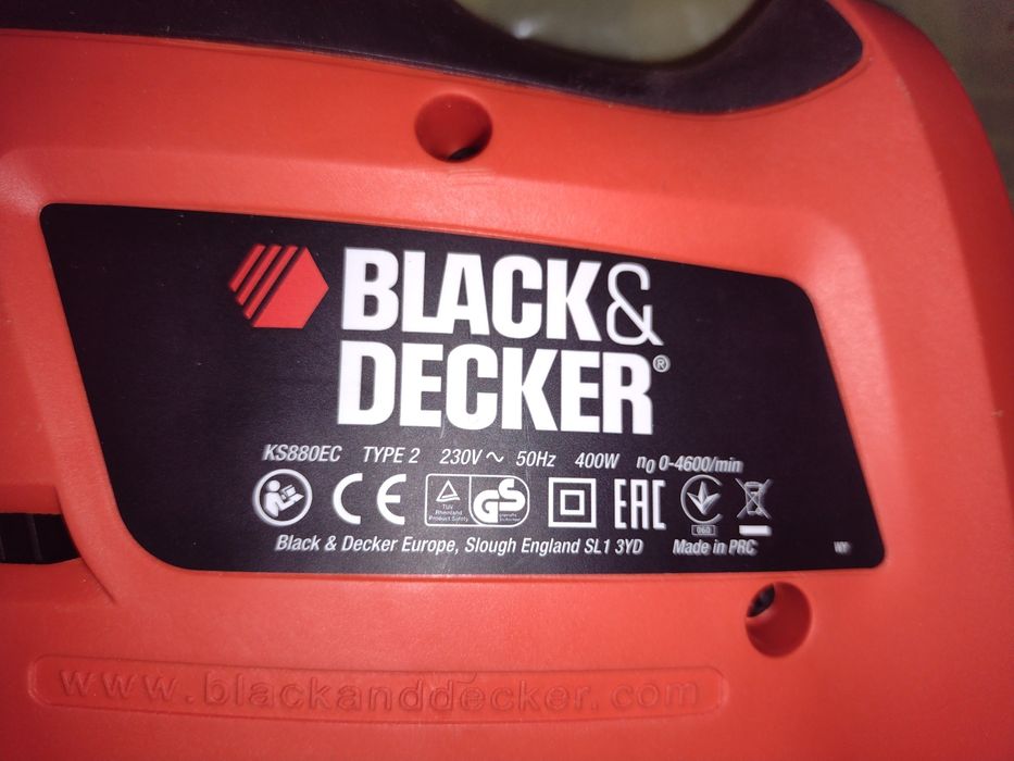 Piła poprzeczna elektryczna typu szablasta Black & Decker