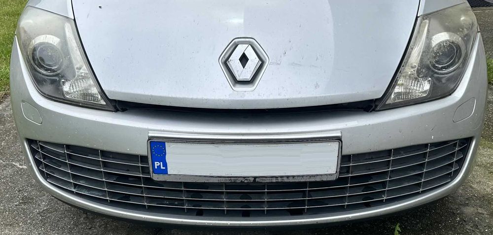 Laguna coupe zderzak przedni oryginał - zaślepki podłoga + gratis