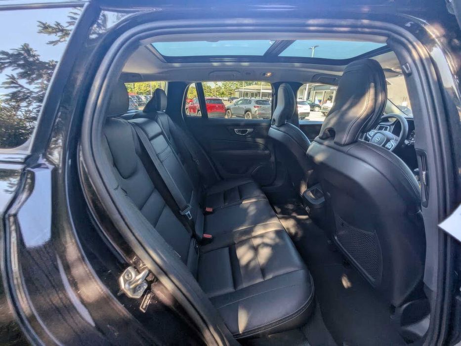 Volvo V60 Cross Country T5      2020