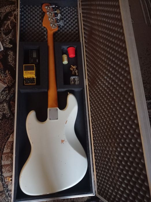 Gitara basowa Jazz Buzz