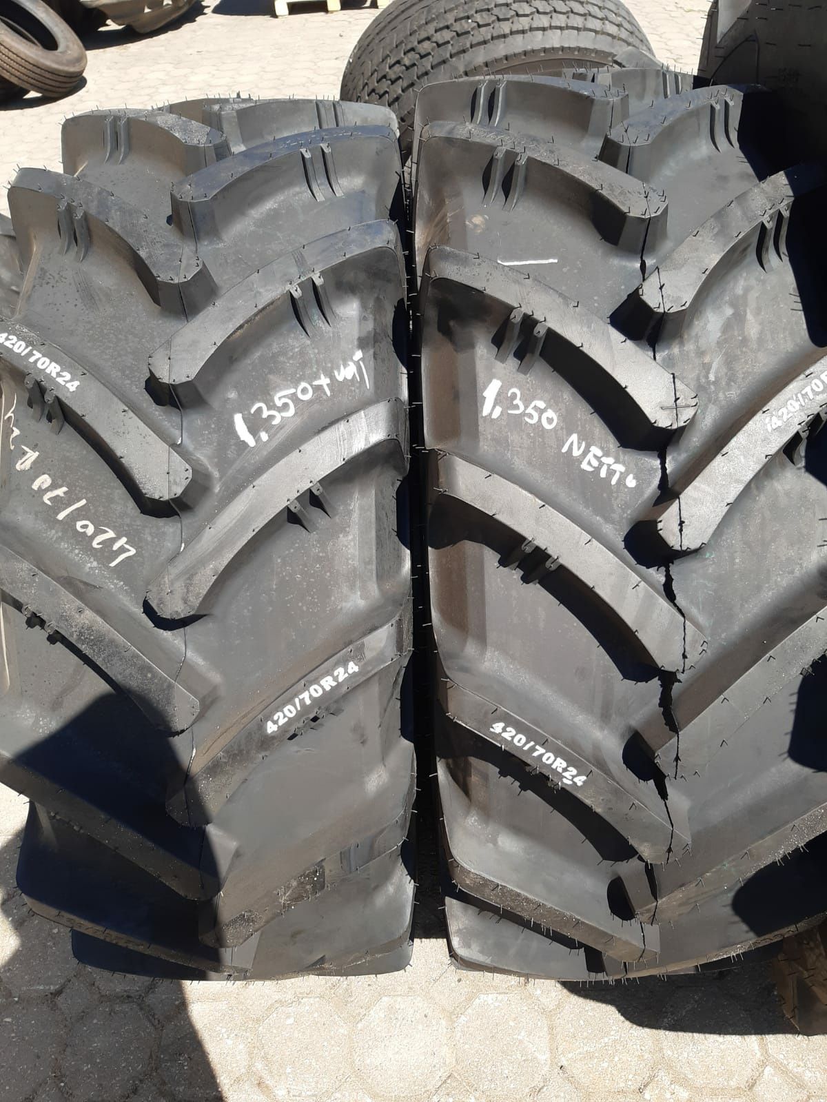 Para Nowe 420/70R24 Ascenso