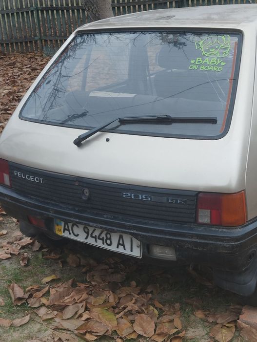 Пежо 205 1988 рік газ бензин