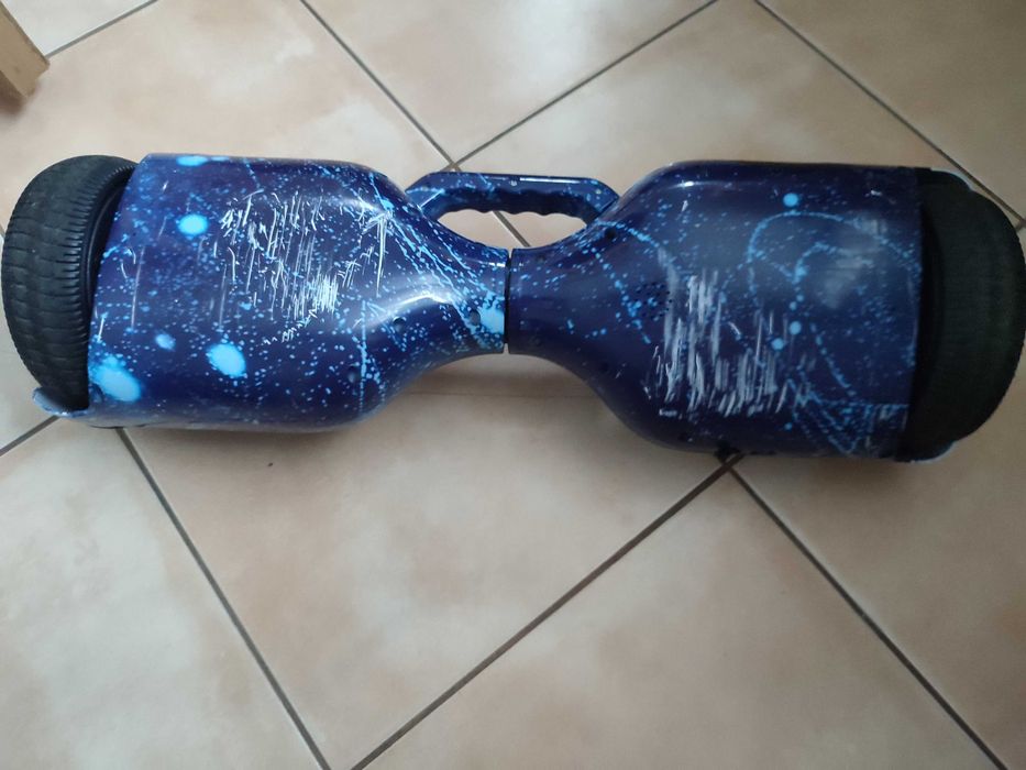 Deskorolka elektryczna z siedziskiem