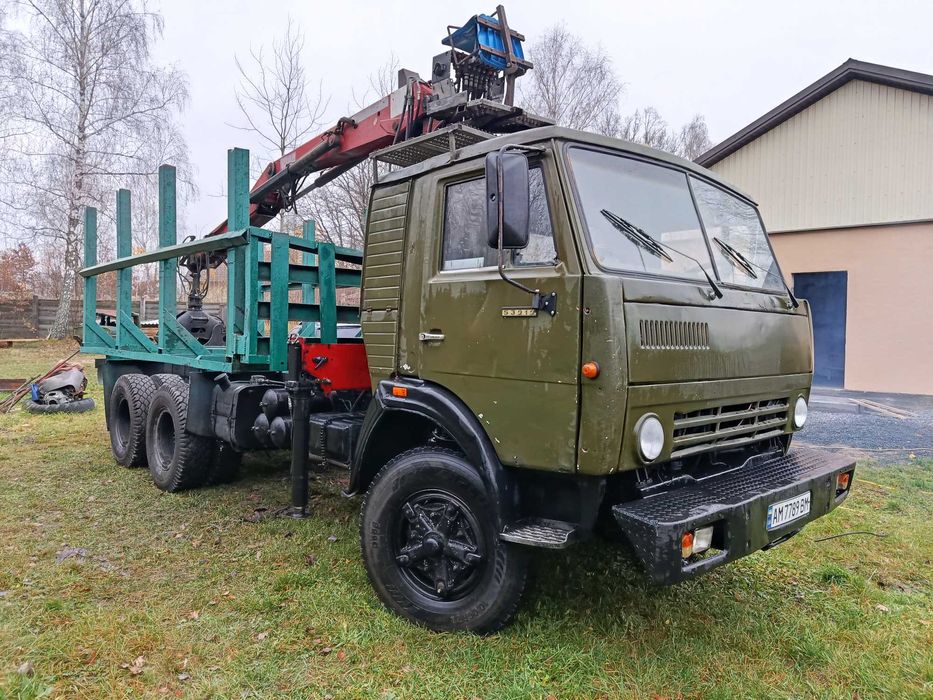 Продам камаз лісовоз