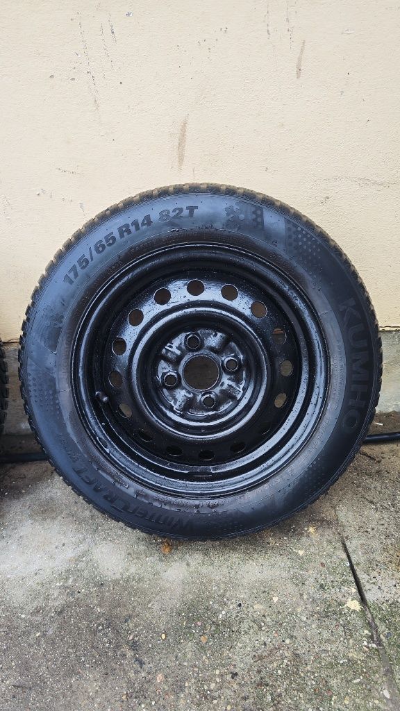 Komplet kół 4x100 toyota Yaris, KUMHO 175/65 r14