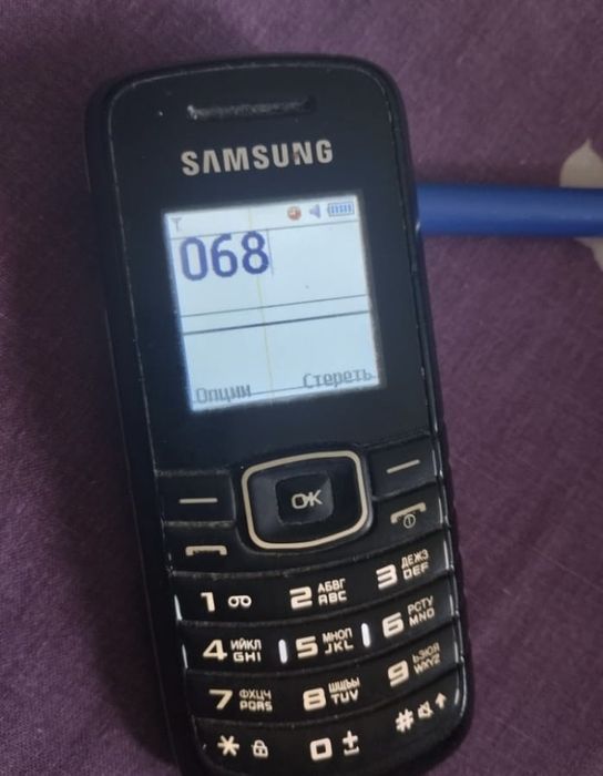 Мобільний телефон кнопочний