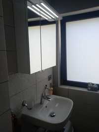 Rezerwacja Szafka łazienkowa z lustrem+umywalka